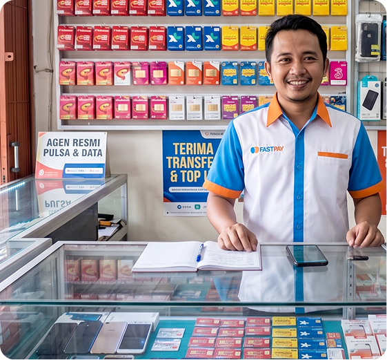 Mitra Fastpay melayani pelanggan di konter pulsa