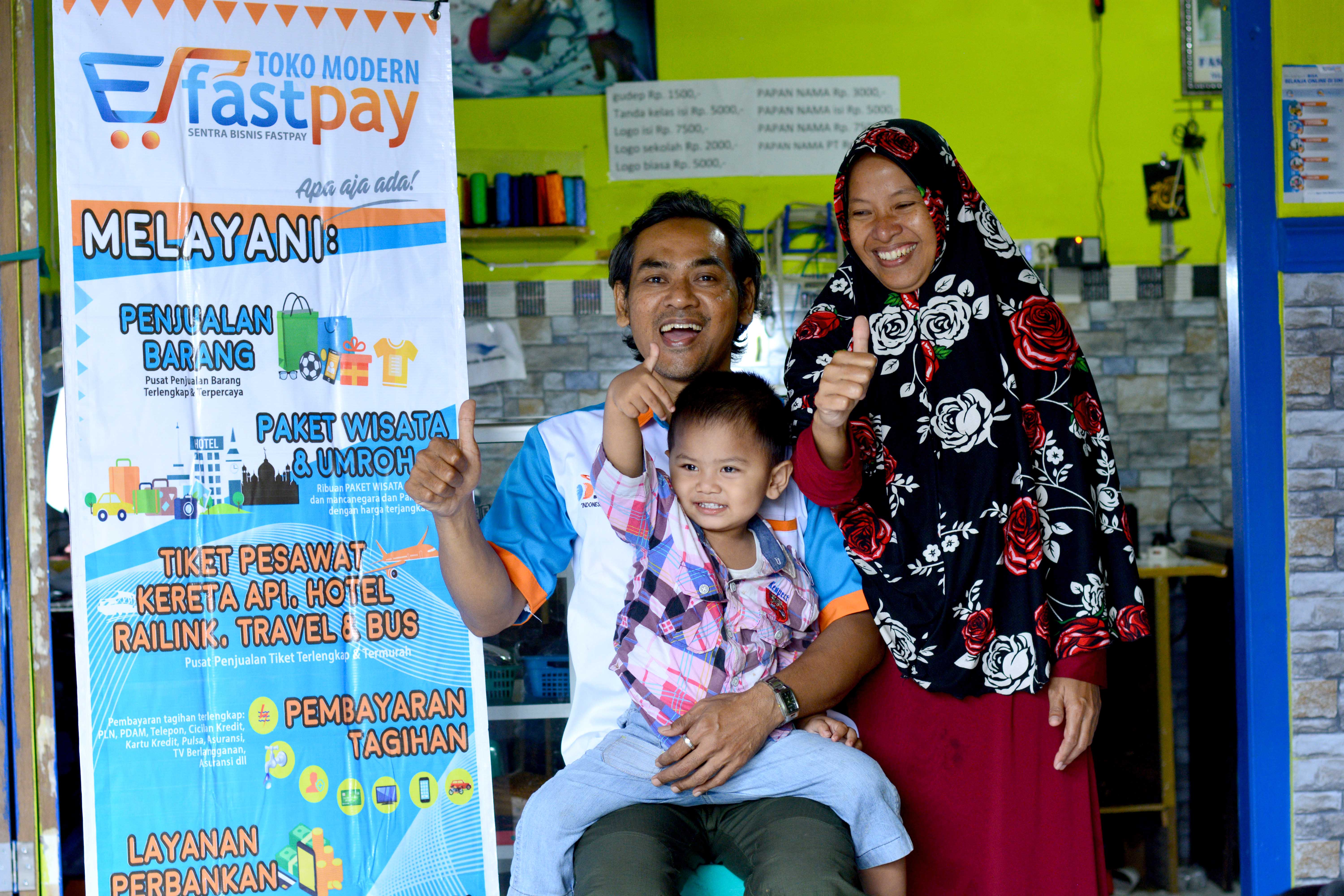 Namai Anak “Fastpay”, Pasangan ini Dapat Hadiah dari Sentra Bisnis Fastpay! ?