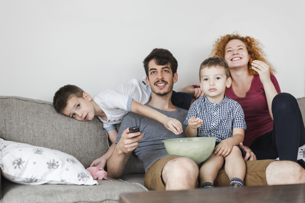 5 Tips Antisipasi Orang Tua Untuk Memilih Tayangan yang Mengedukasi Bagi Anak