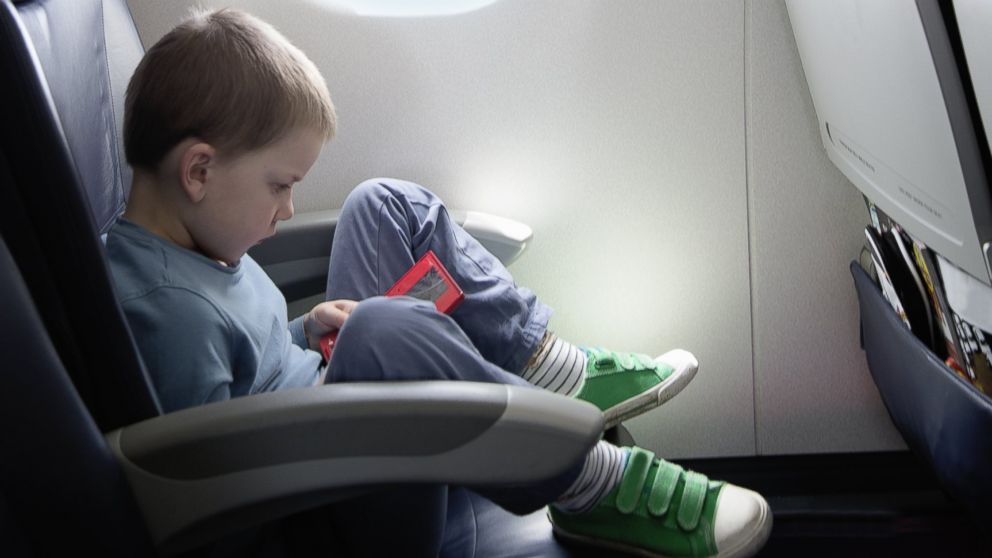 Cara Pesan Tiket Pesawat Untuk Anak di Bawah 17 Tahun