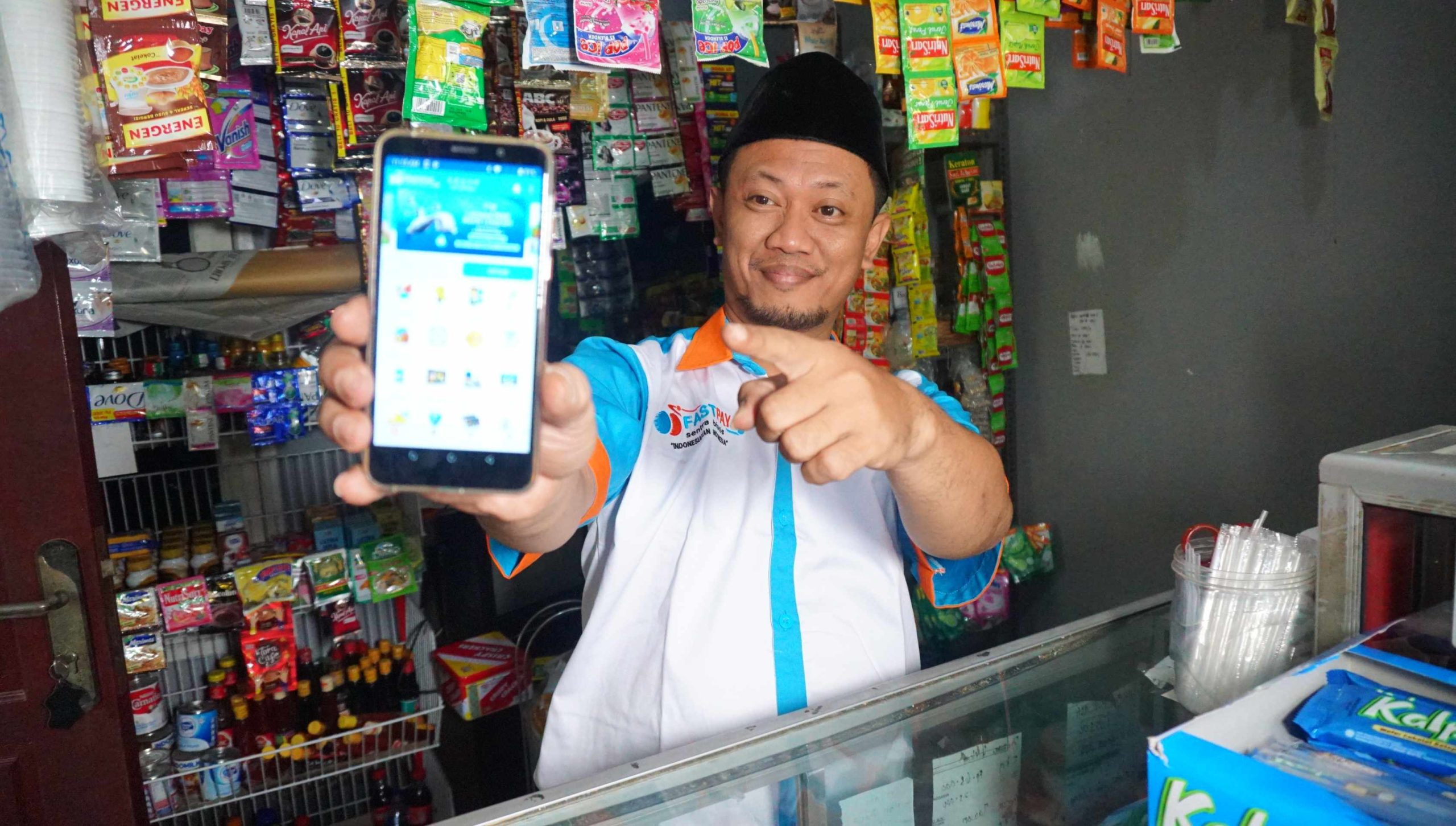 Tak Usah Jauh-Jauh ke Supermarket, Belanja ke Warung Tetangga Aja!