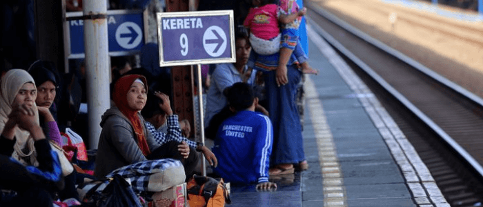traveling-kereta-api Tiket Kereta Lebaran Belum Dijual, PT KAI Tunggu Kebijakan Mudik
