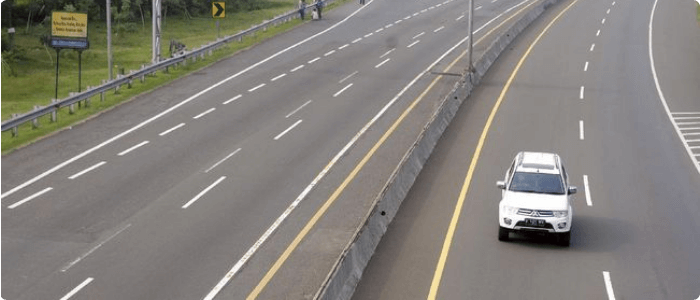 median-beton-rigid Jalan Tol di Indonesia Aman, Stop Hoax