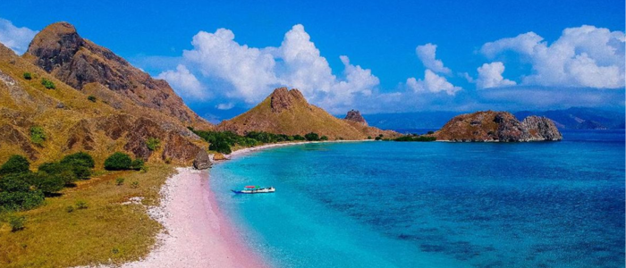 Mengenal Pink Beach Labuan Bajo: Satu Dari Tujuh Pantai Pink Dunia